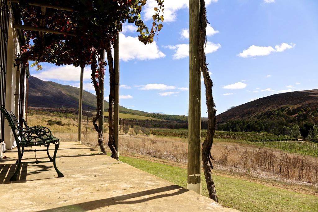 Beaumont Family Wines Villa Botrivier Exterior photo